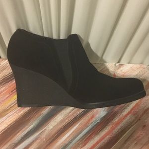 Women’s Black Ankle Boots by Glacee’ Size 8M